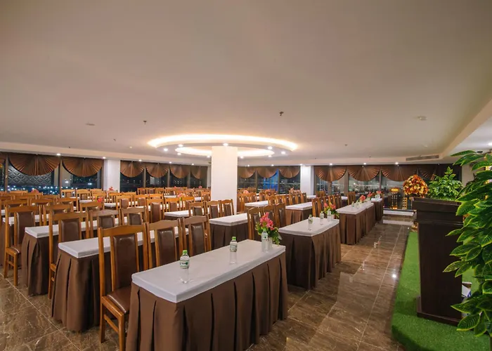 Bảo Minh Radiant Khách sạn 4*